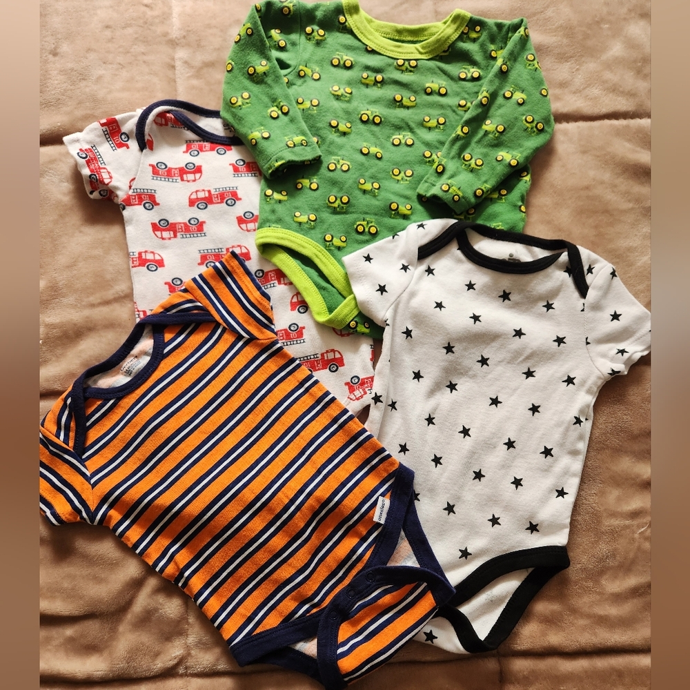 Boy Onesie Set Of 4 Size 3-6 Month